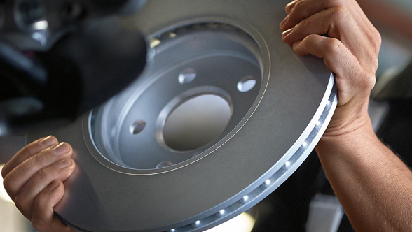 MINI-Wartungs-und-Inspektionsarbeiten-Bremsenservice-Peter-Nick-GmbH